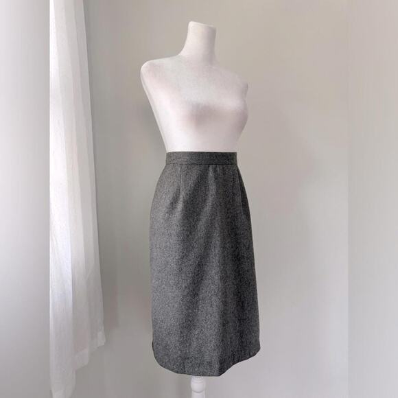 Vintage ‘90s Briggs New York Gray Wool Knee Length Pencil Skirt - Picture 4 of 9